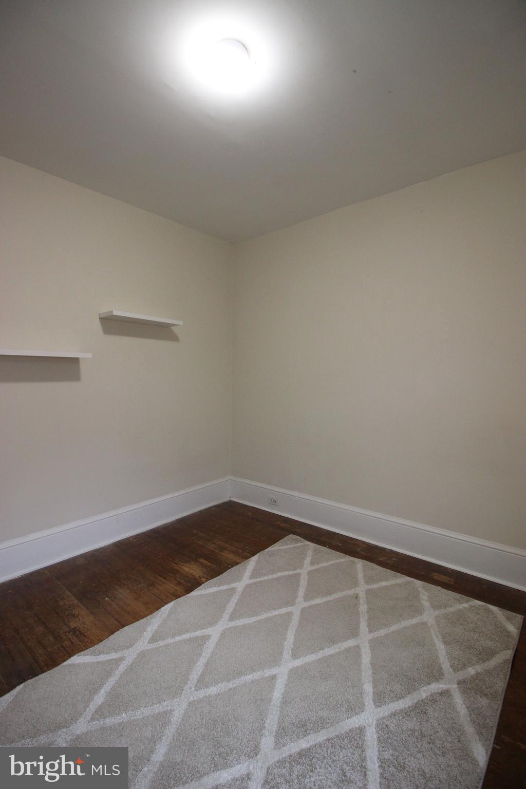 LYON PARK - Residential Lease