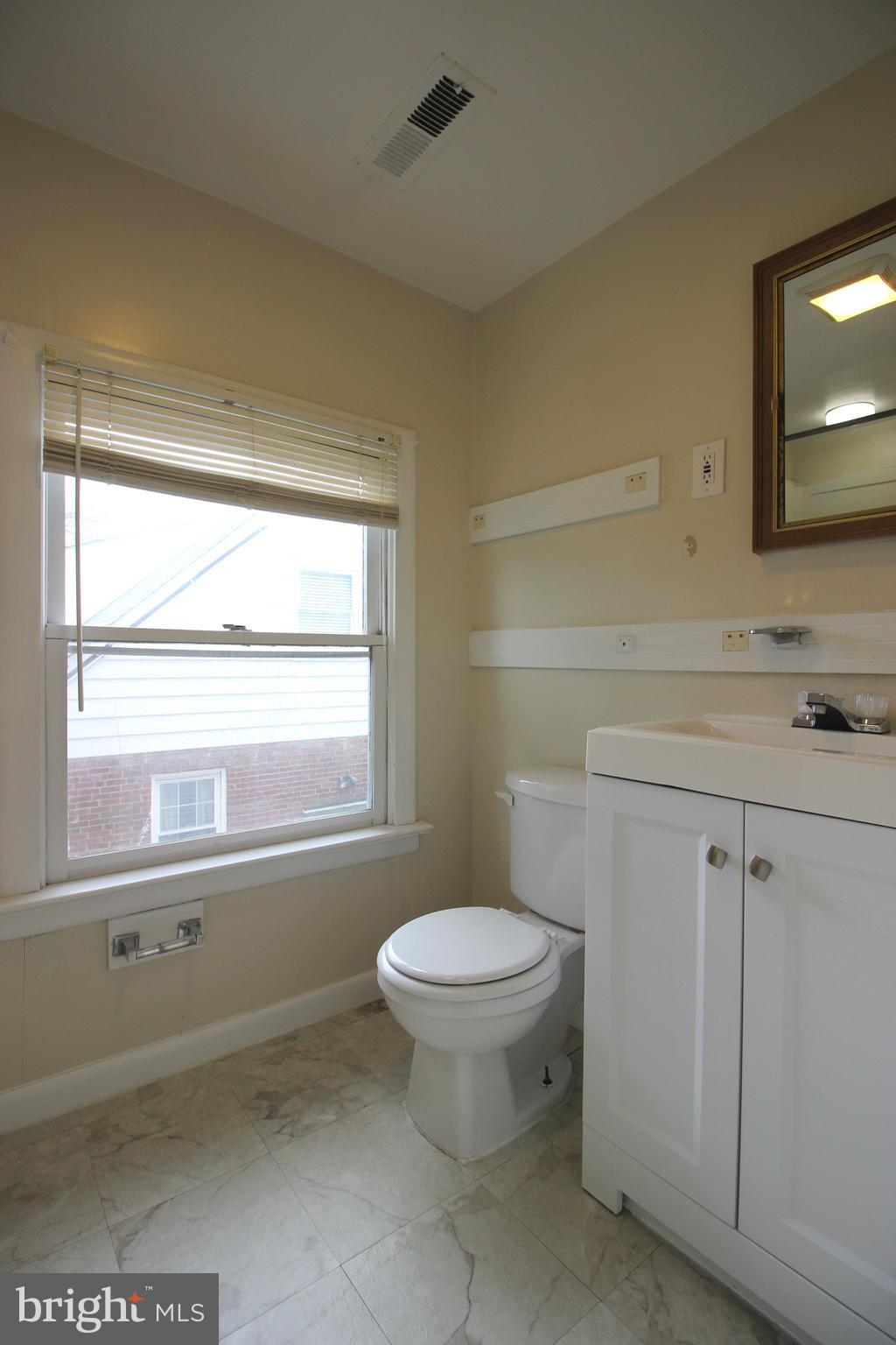 LYON PARK - Residential Lease