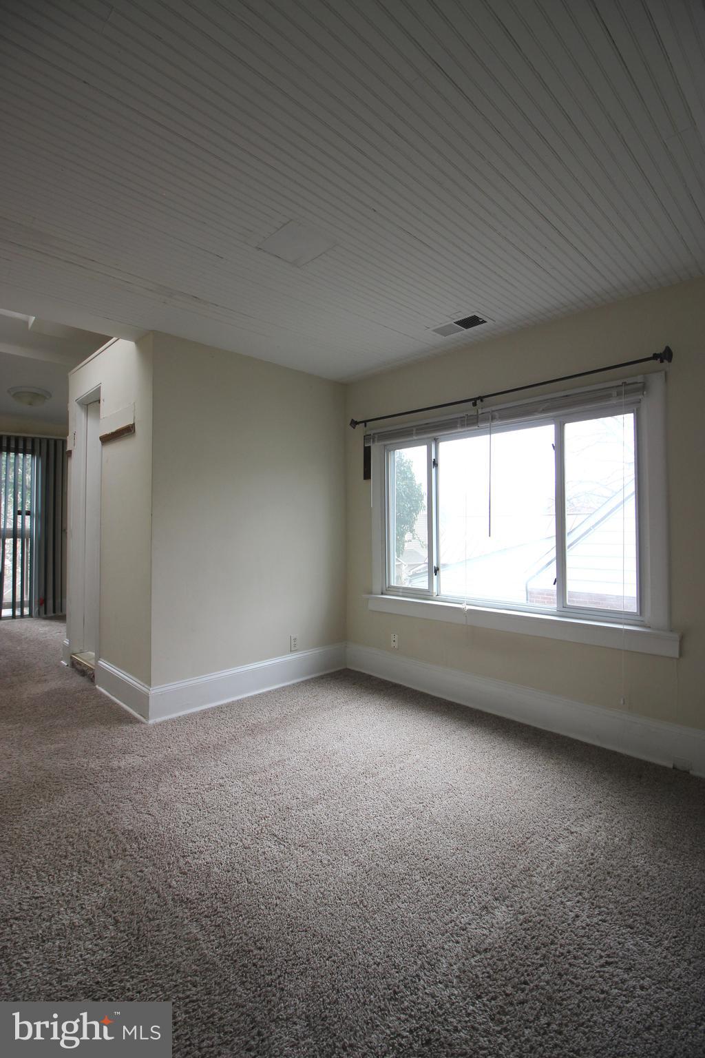 LYON PARK - Residential Lease