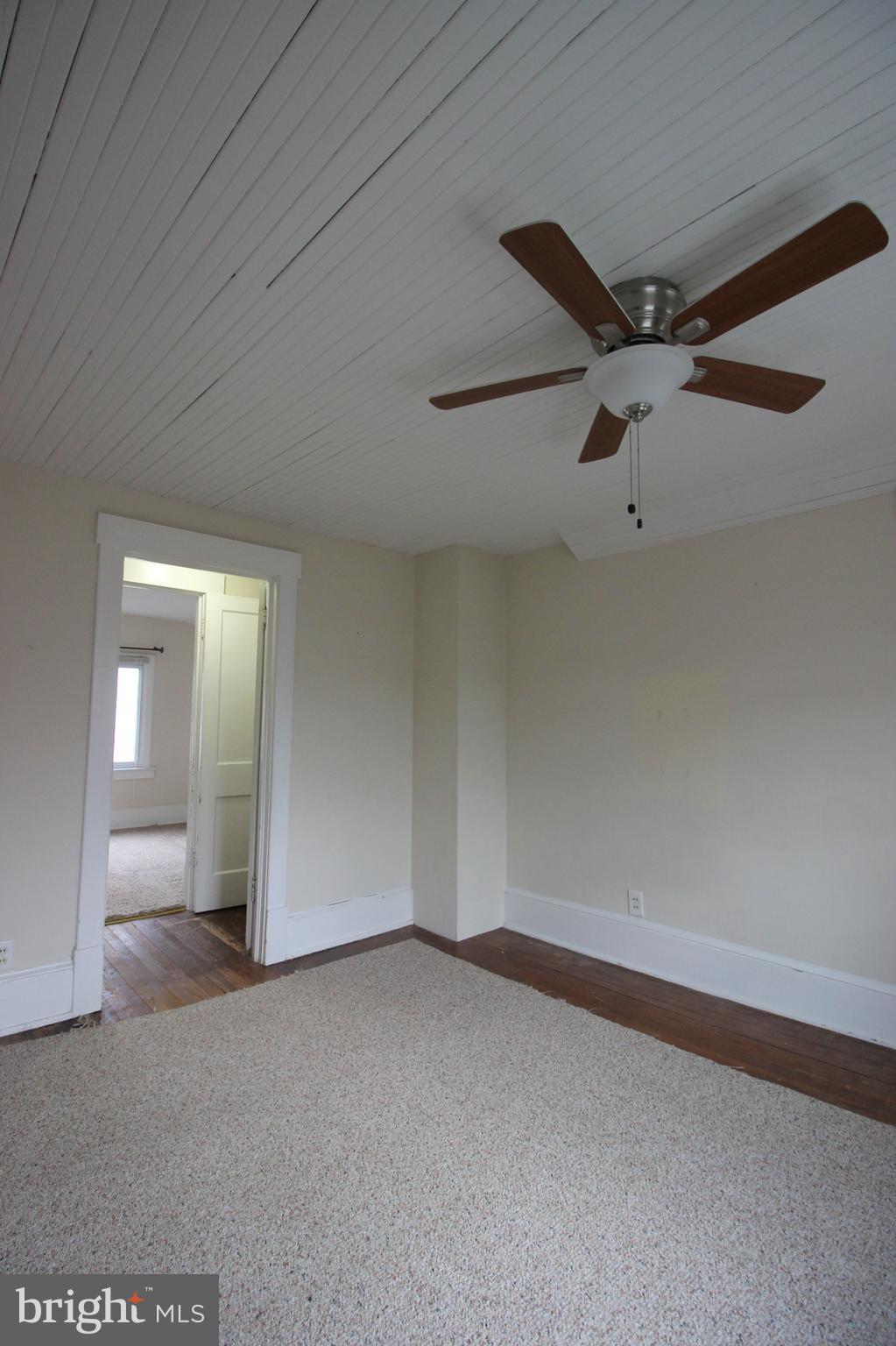 LYON PARK - Residential Lease