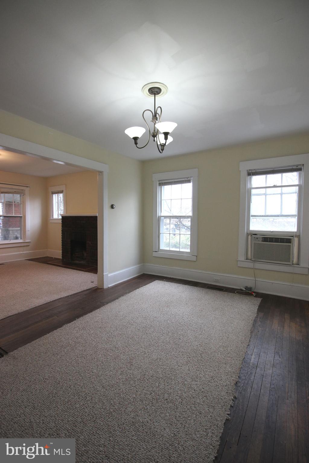 LYON PARK - Residential Lease