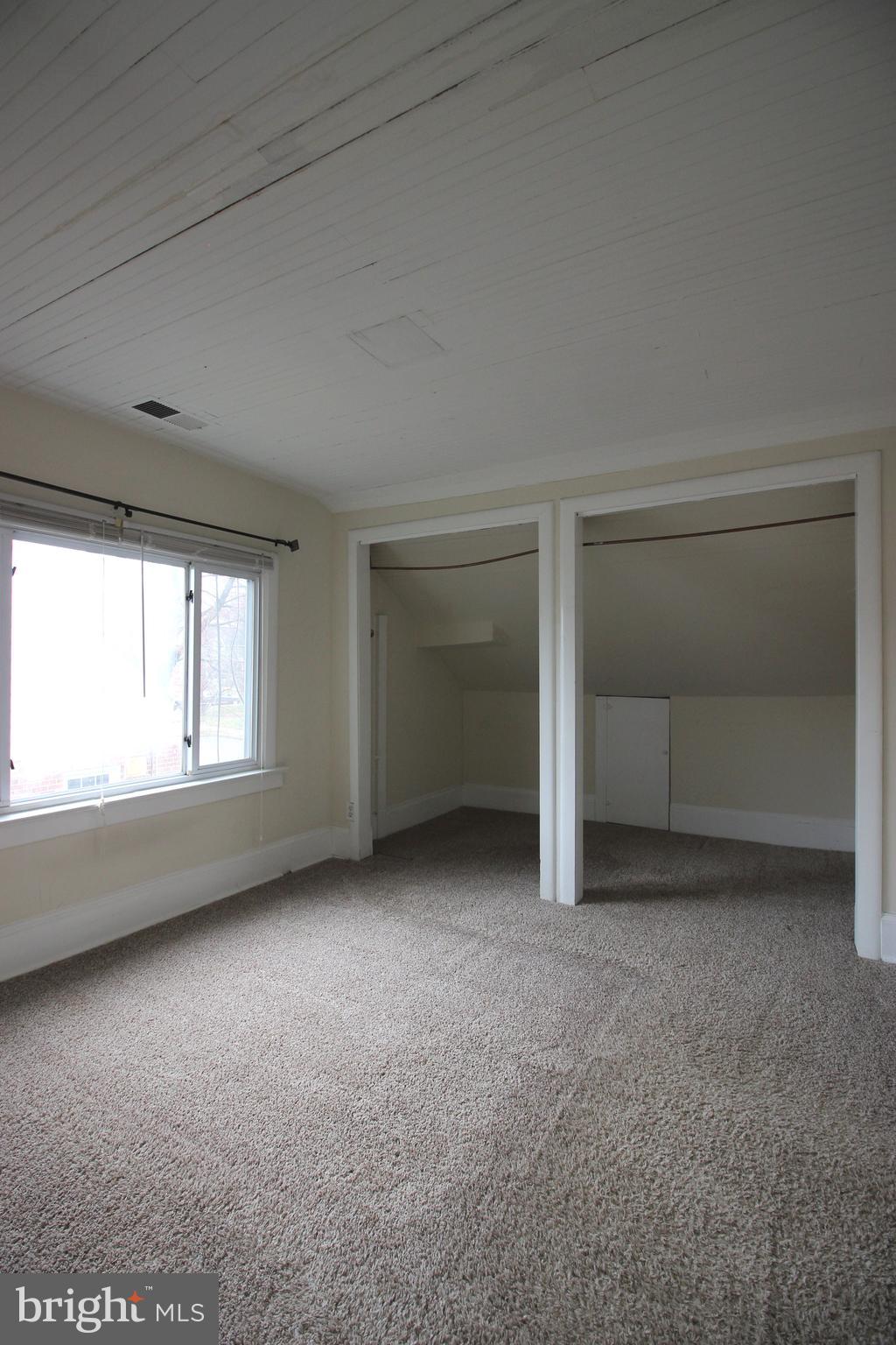 LYON PARK - Residential Lease