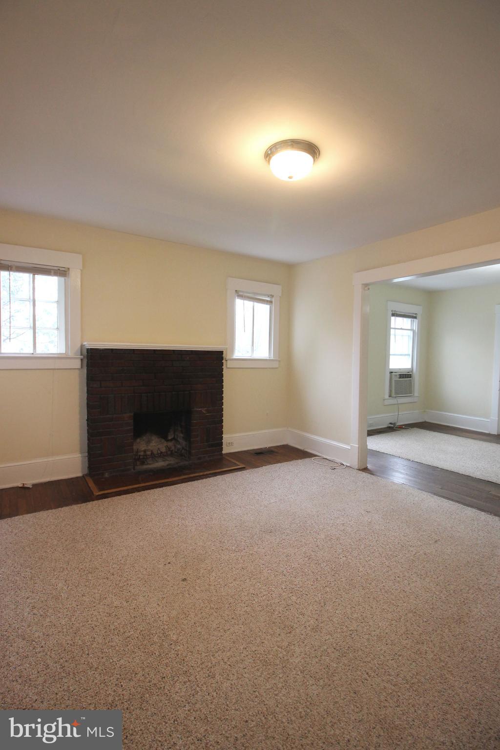 LYON PARK - Residential Lease