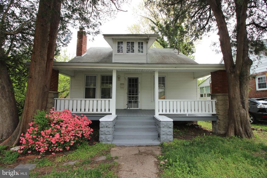 Gorgeous 4 Bedroom 2 Bathroom 2 Level Single Family Home in the heart of Arlington! Entering this amazing space you are met with the stunning hardwood flooring found throughout. The spacious living room boasts a decorative fireplace leading to the formal dining room with light fixture. Next, the sun-soaked kitchen featuring brand new vinyl flooring, ample cabinet space & nook with extra counter space. The bedrooms each boast light fixtures, ample natural light, generous closet space & AC units. Enjoy the spacious backyard with private wood deck, perfect for entertaining, especially with the warm weather around the corner. Walking distance from Clarendon & easy access to I-495 & I-66 this property couldn't be in a better located area! Available 6/1!