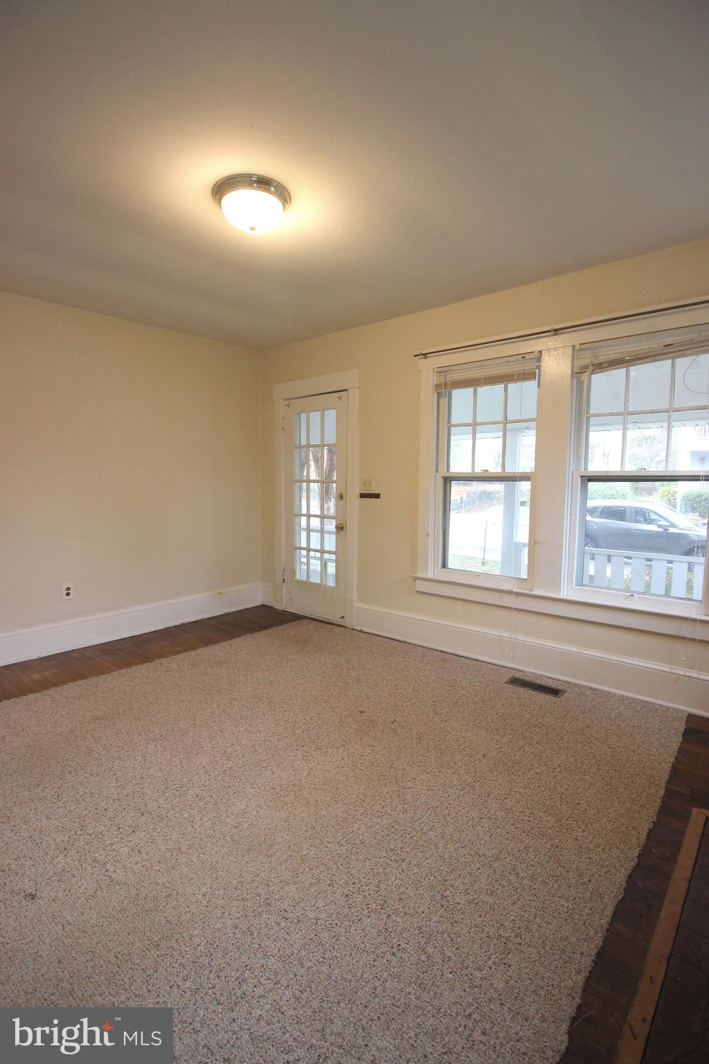 LYON PARK - Residential Lease