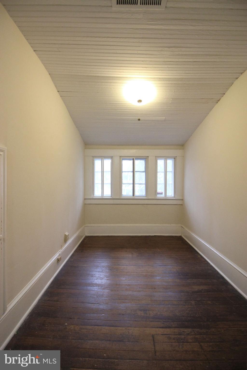 LYON PARK - Residential Lease