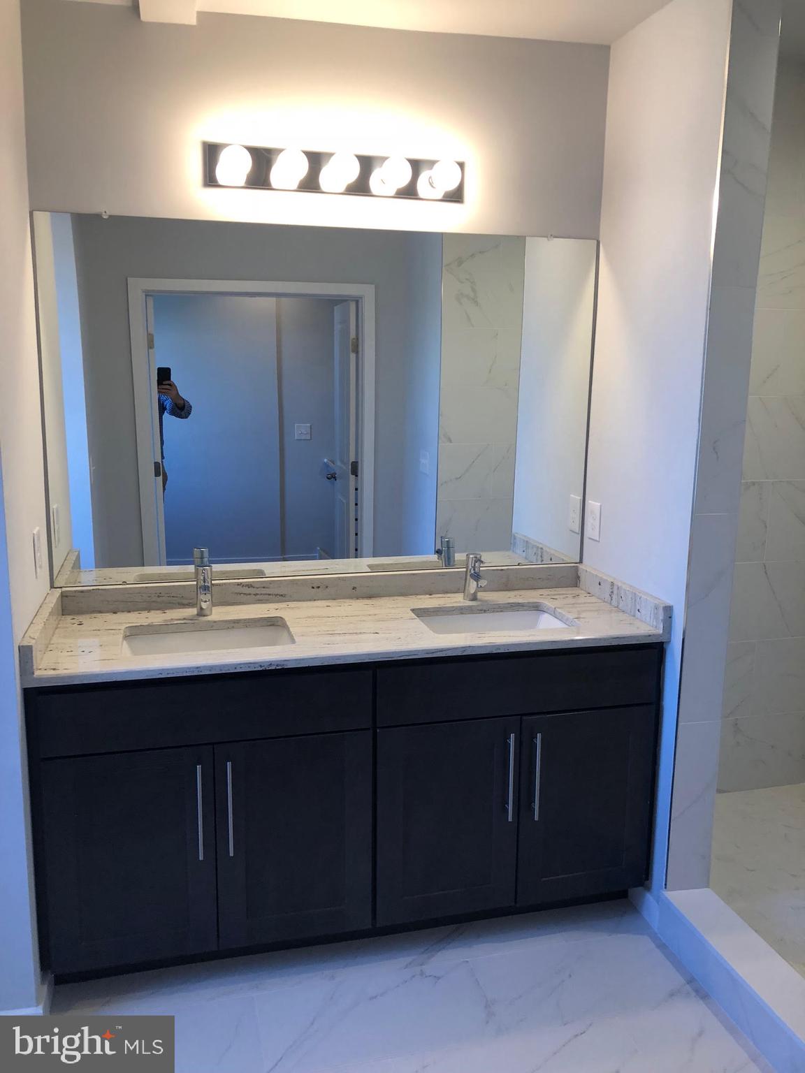 ROXBOROUGH - Residential Lease