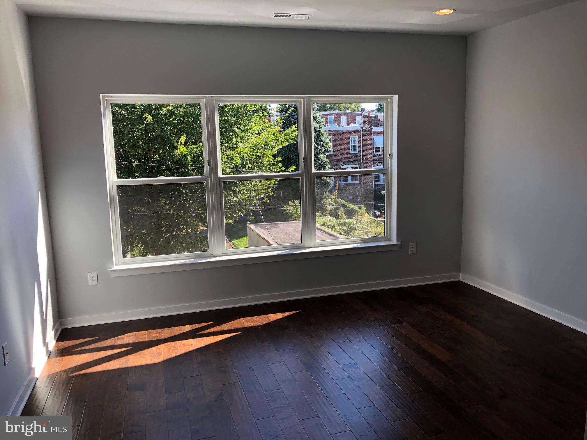 ROXBOROUGH - Residential Lease