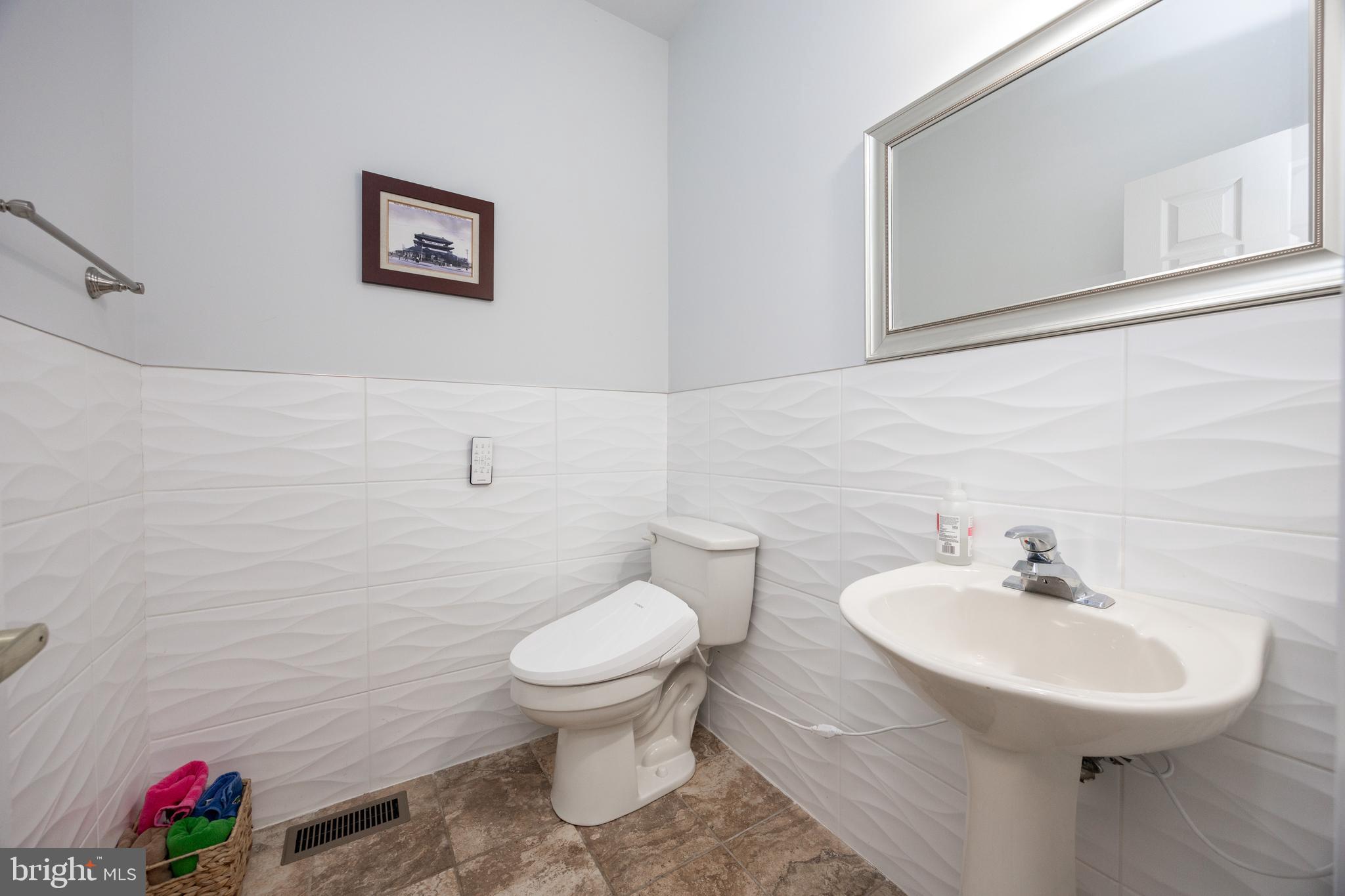 HAMPTON GREEN - Residential