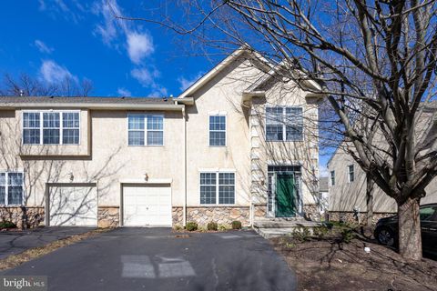 208 CASTLE DRIVE NORTH WALES PA 19454