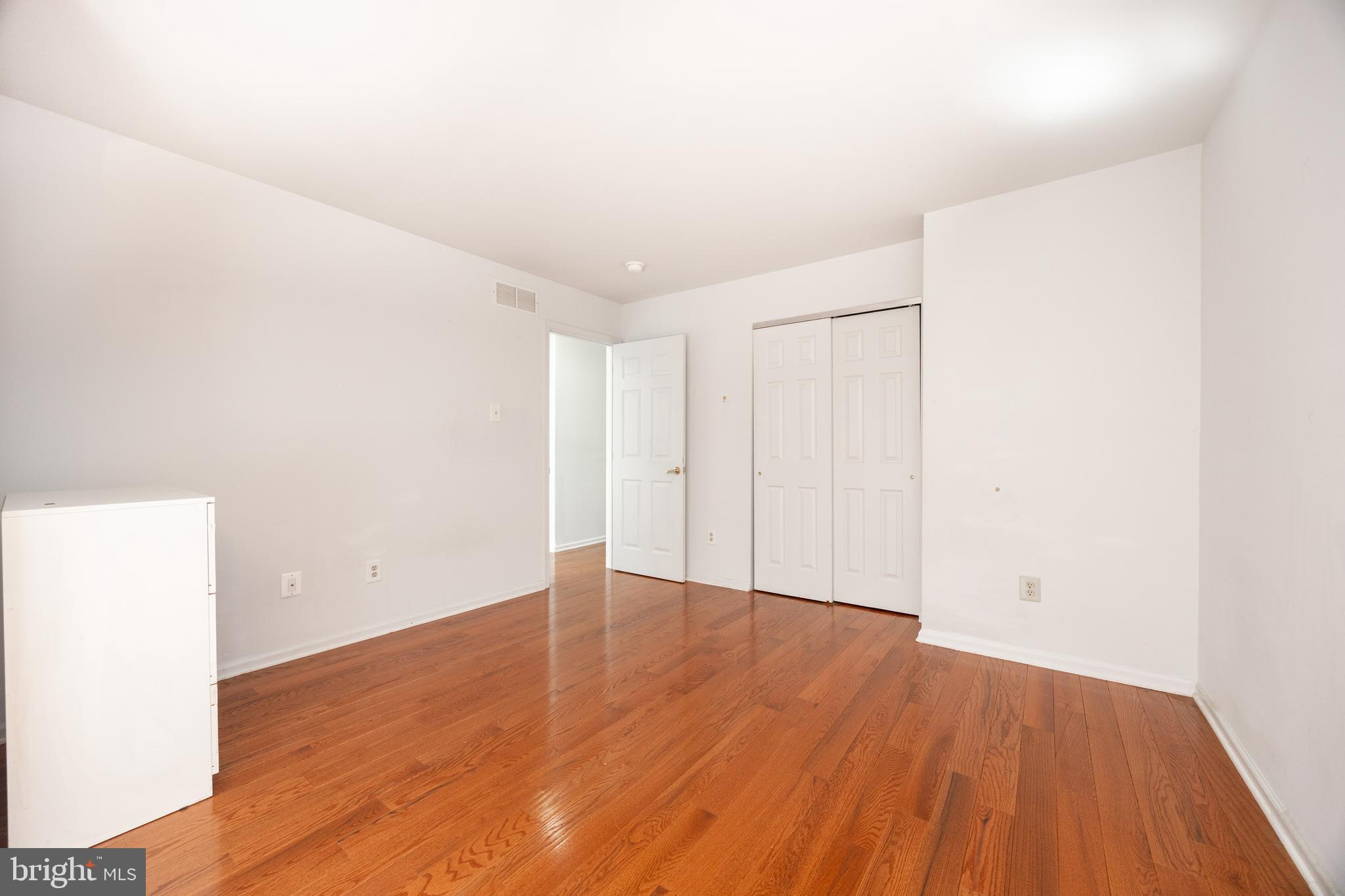 HAMPTON GREEN - Residential