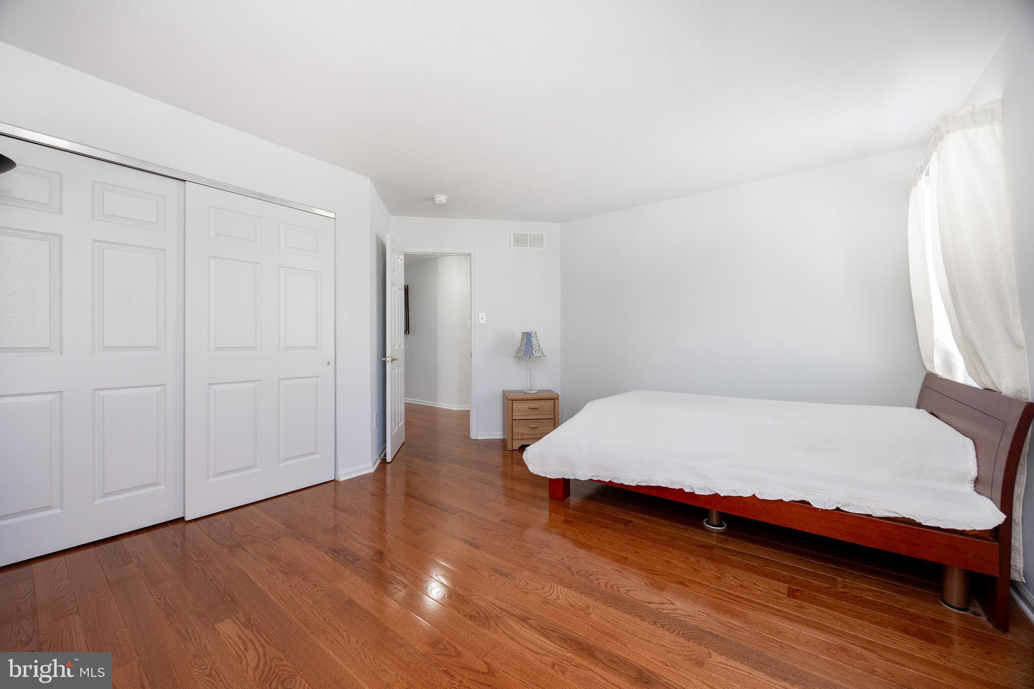 HAMPTON GREEN - Residential