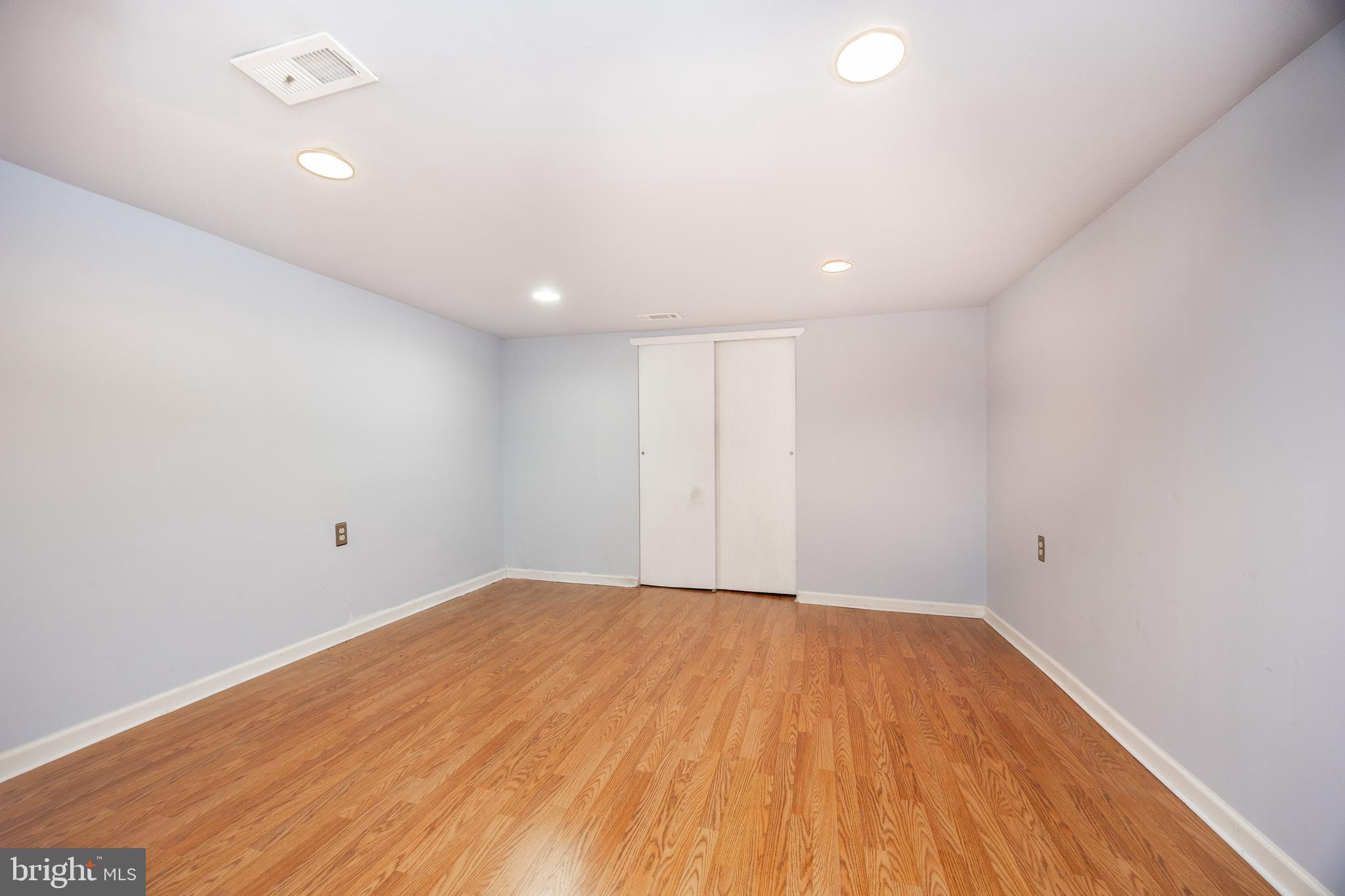 HAMPTON GREEN - Residential