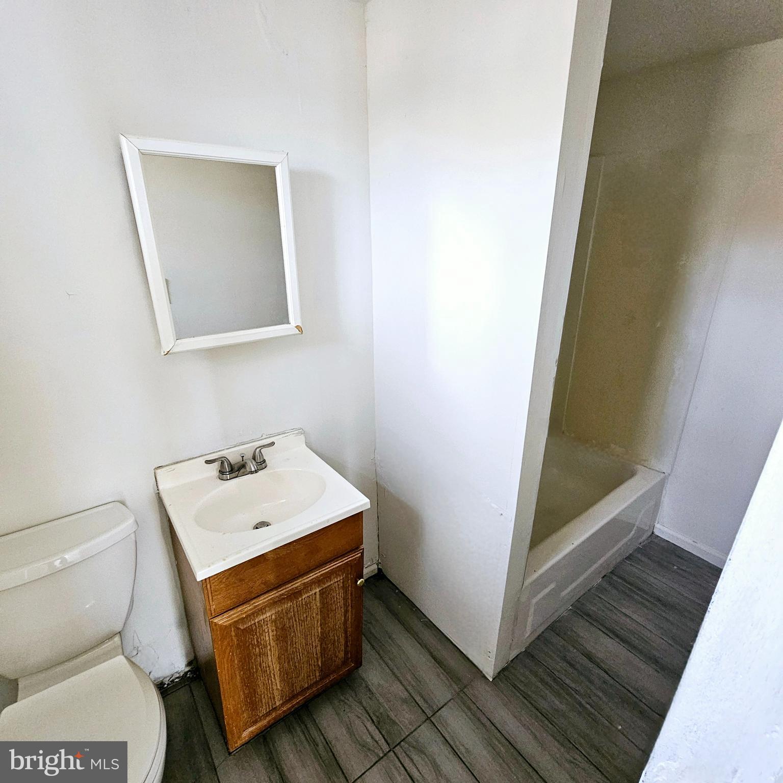 BELMONT - Commercial Sale