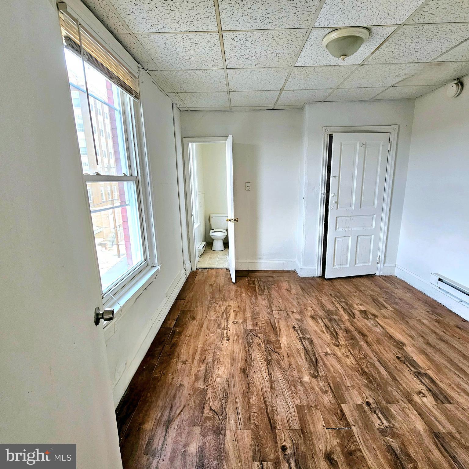 BELMONT - Commercial Sale