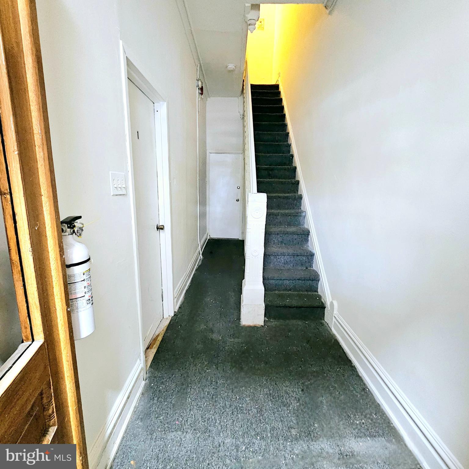 BELMONT - Commercial Sale