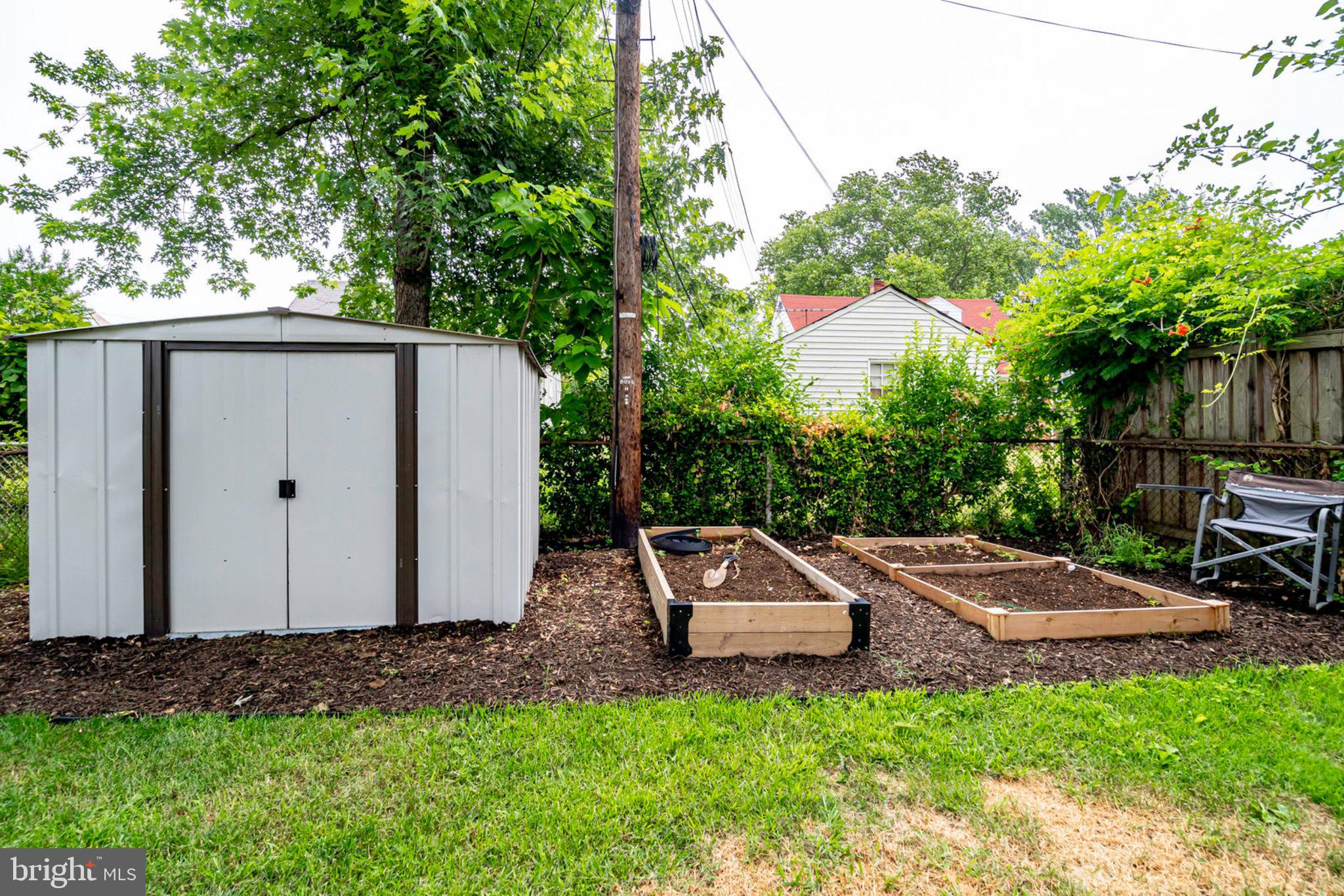 BEACON MANOR - Residential