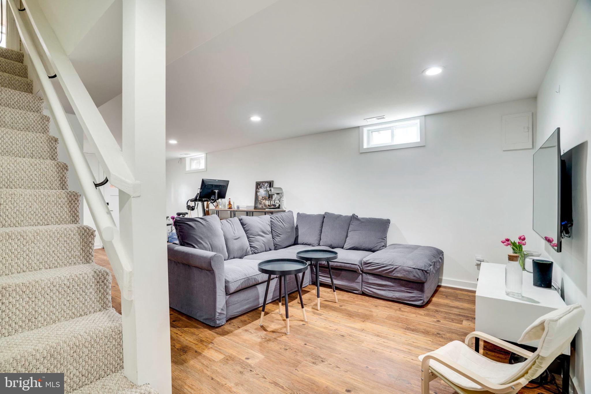 BEACON MANOR - Residential