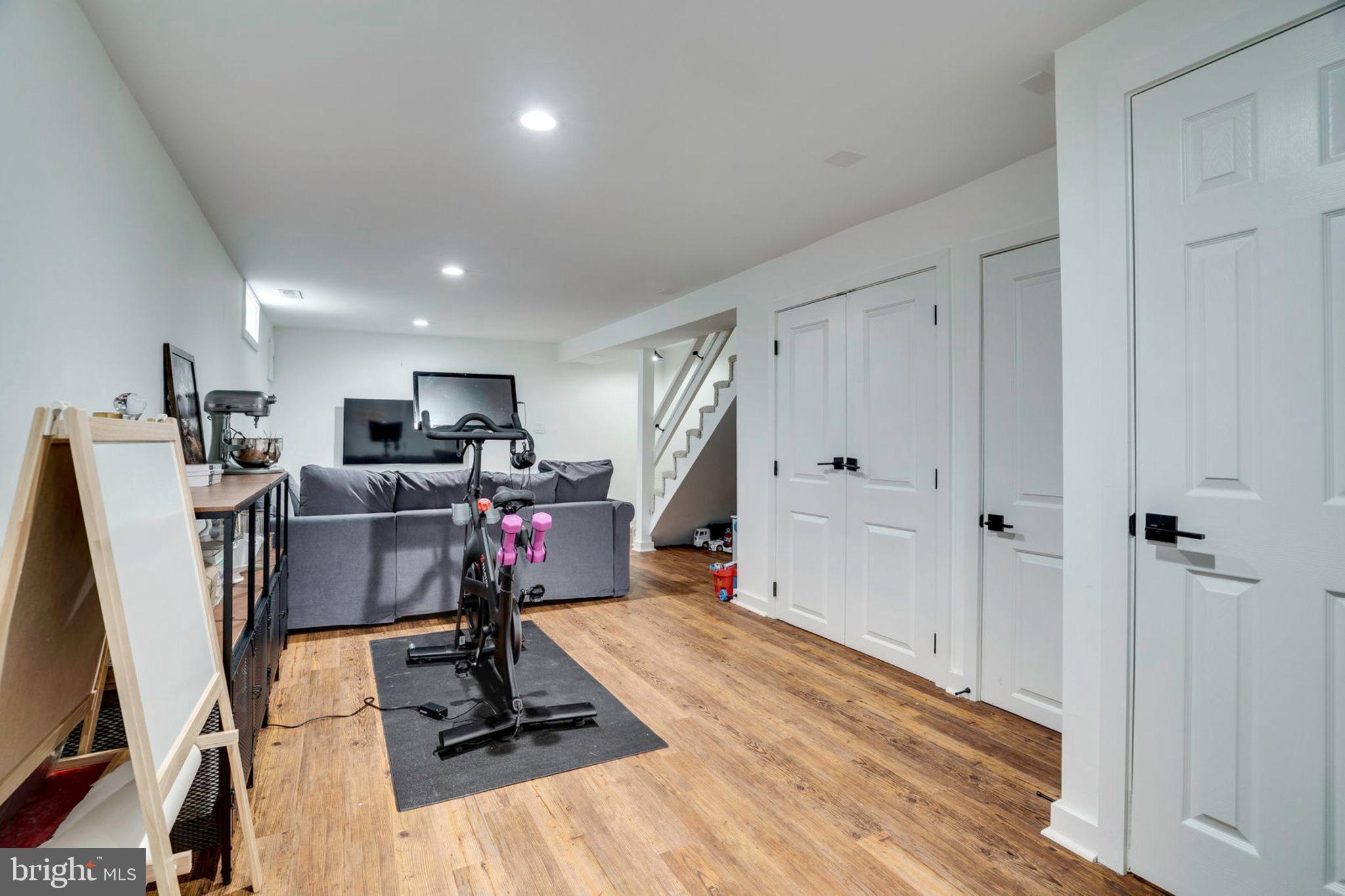 BEACON MANOR - Residential