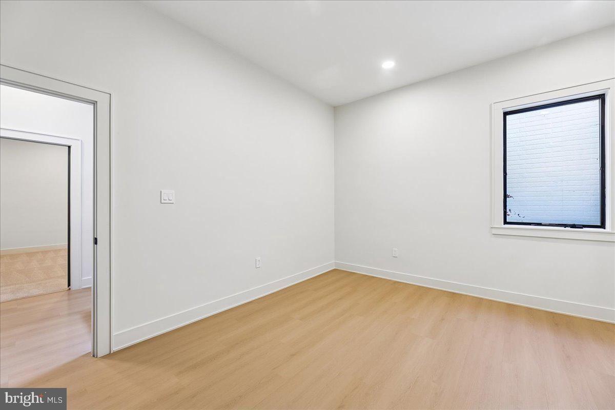 AMERICAN UNIVERSITY PARK - Residential