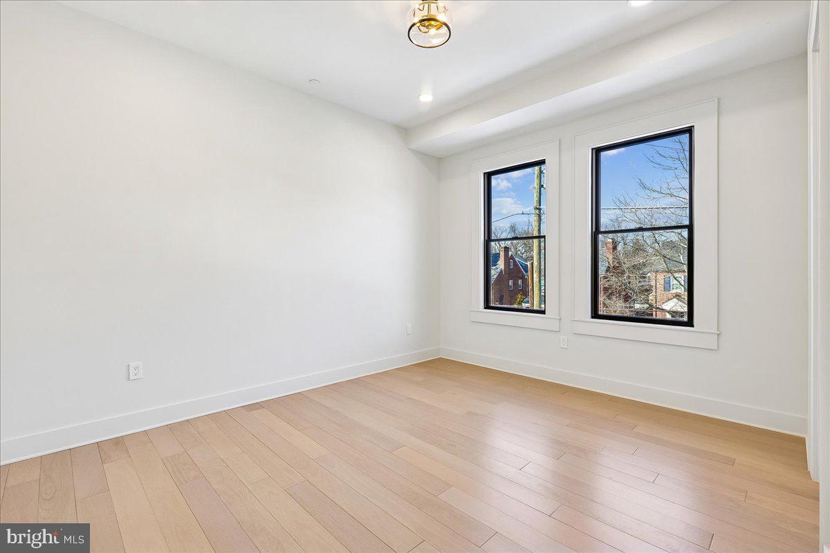 AMERICAN UNIVERSITY PARK - Residential