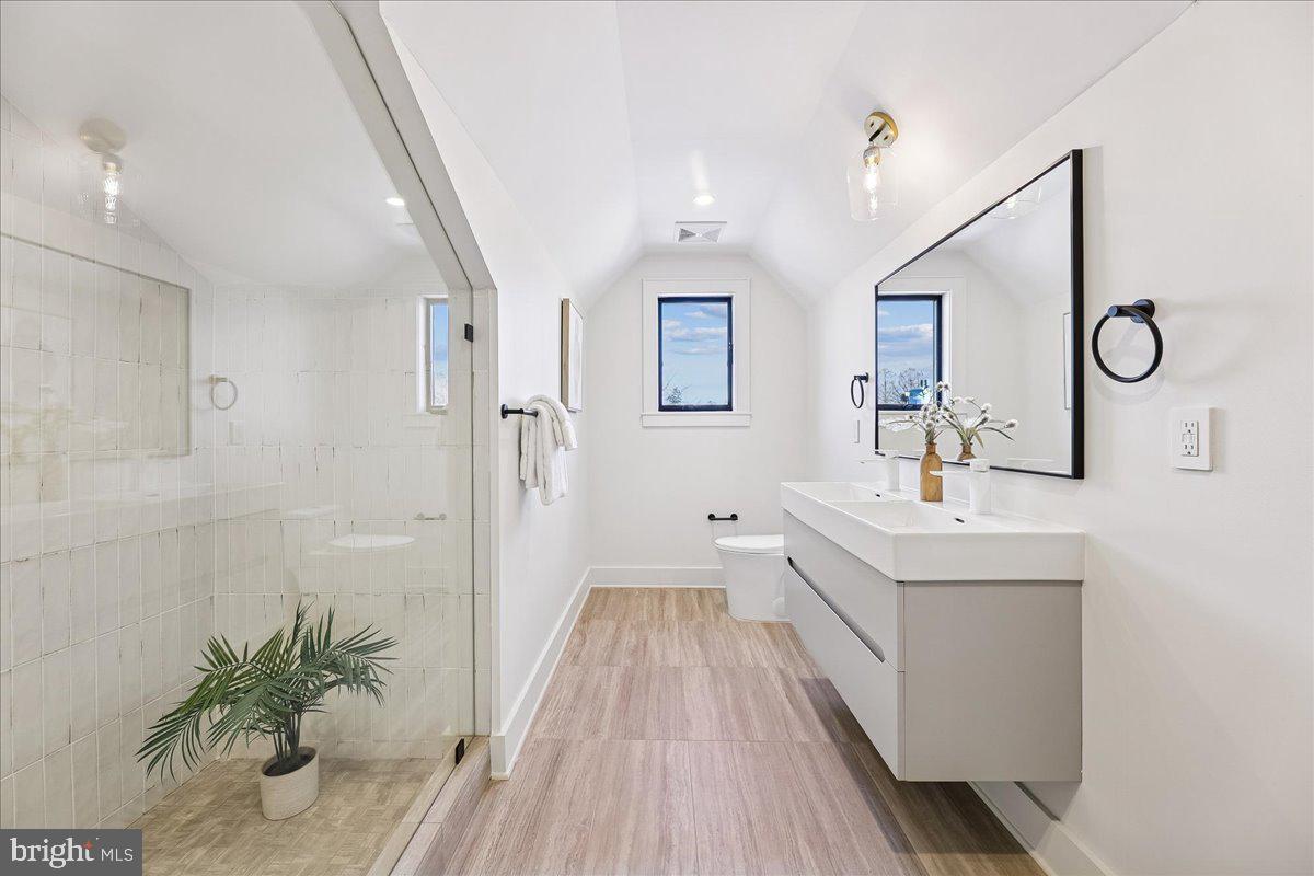 AMERICAN UNIVERSITY PARK - Residential