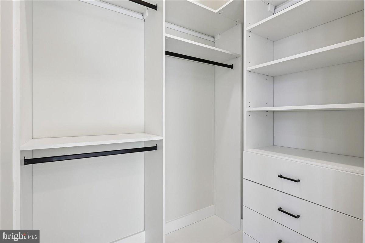 AMERICAN UNIVERSITY PARK - Residential