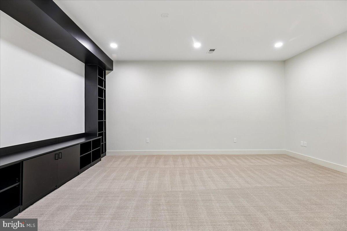 AMERICAN UNIVERSITY PARK - Residential