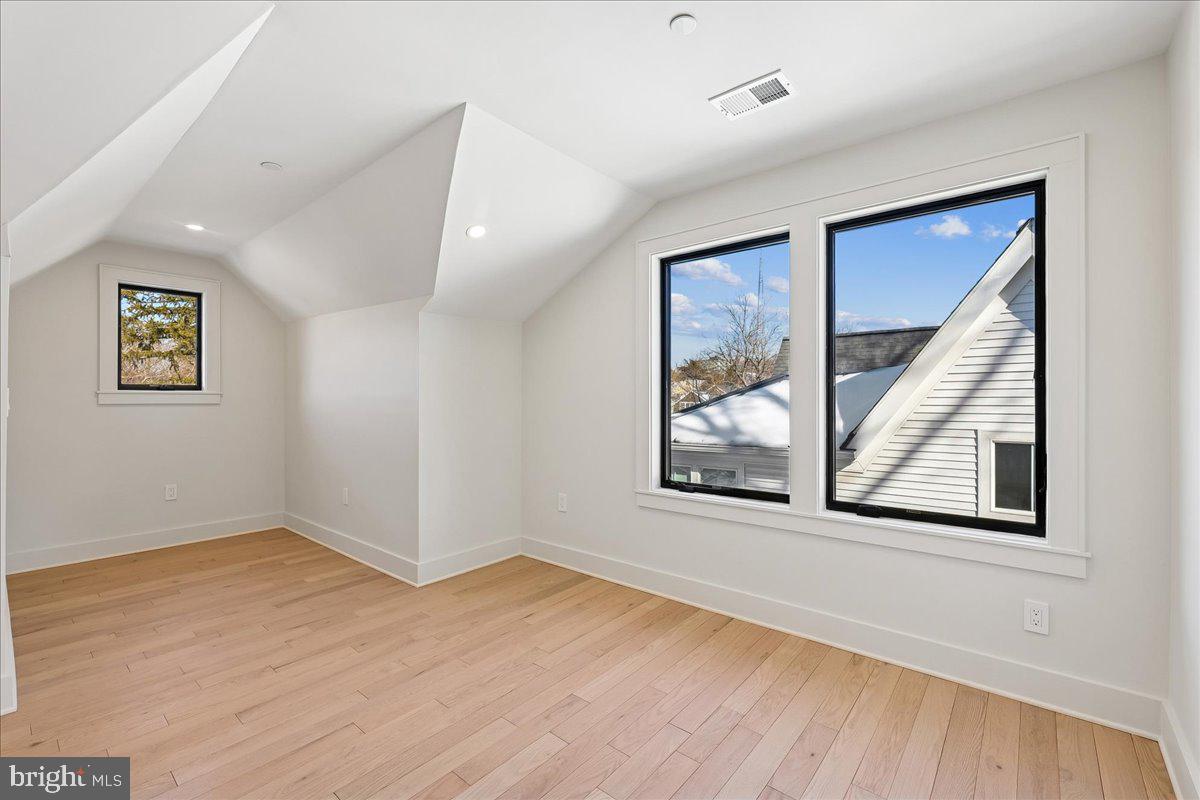 AMERICAN UNIVERSITY PARK - Residential