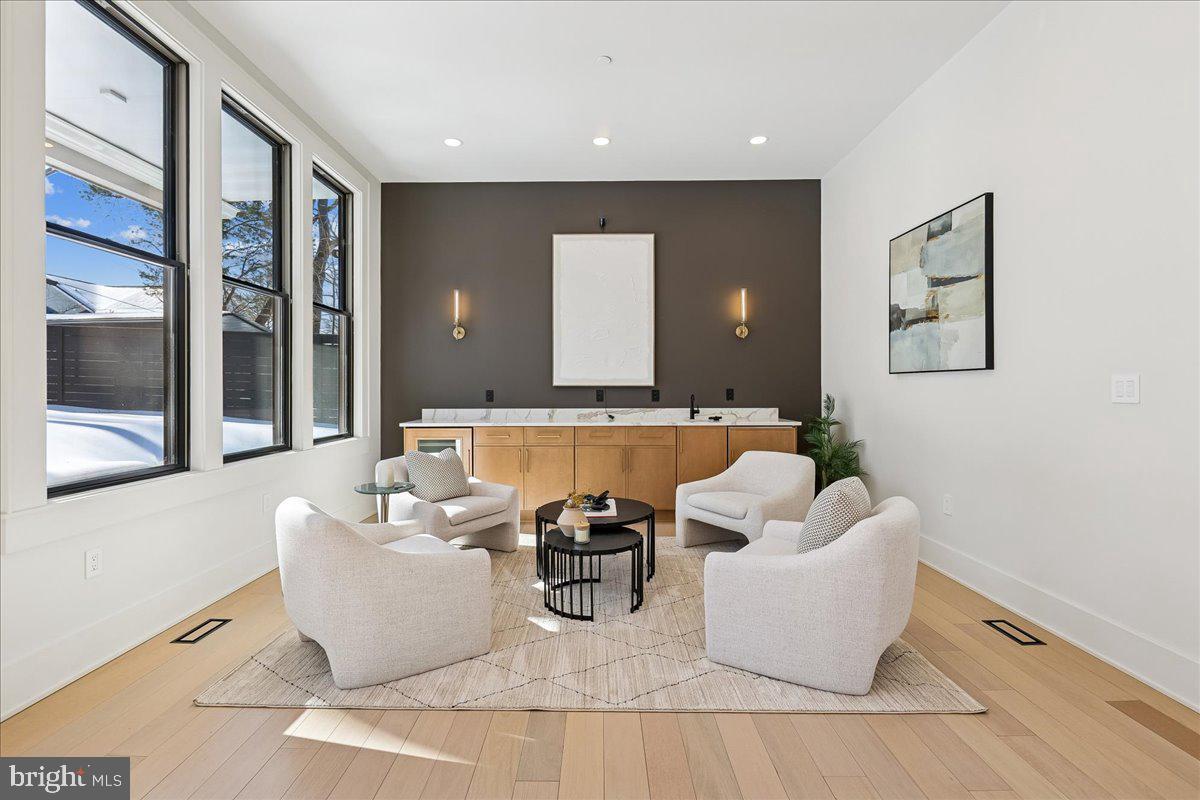 AMERICAN UNIVERSITY PARK - Residential