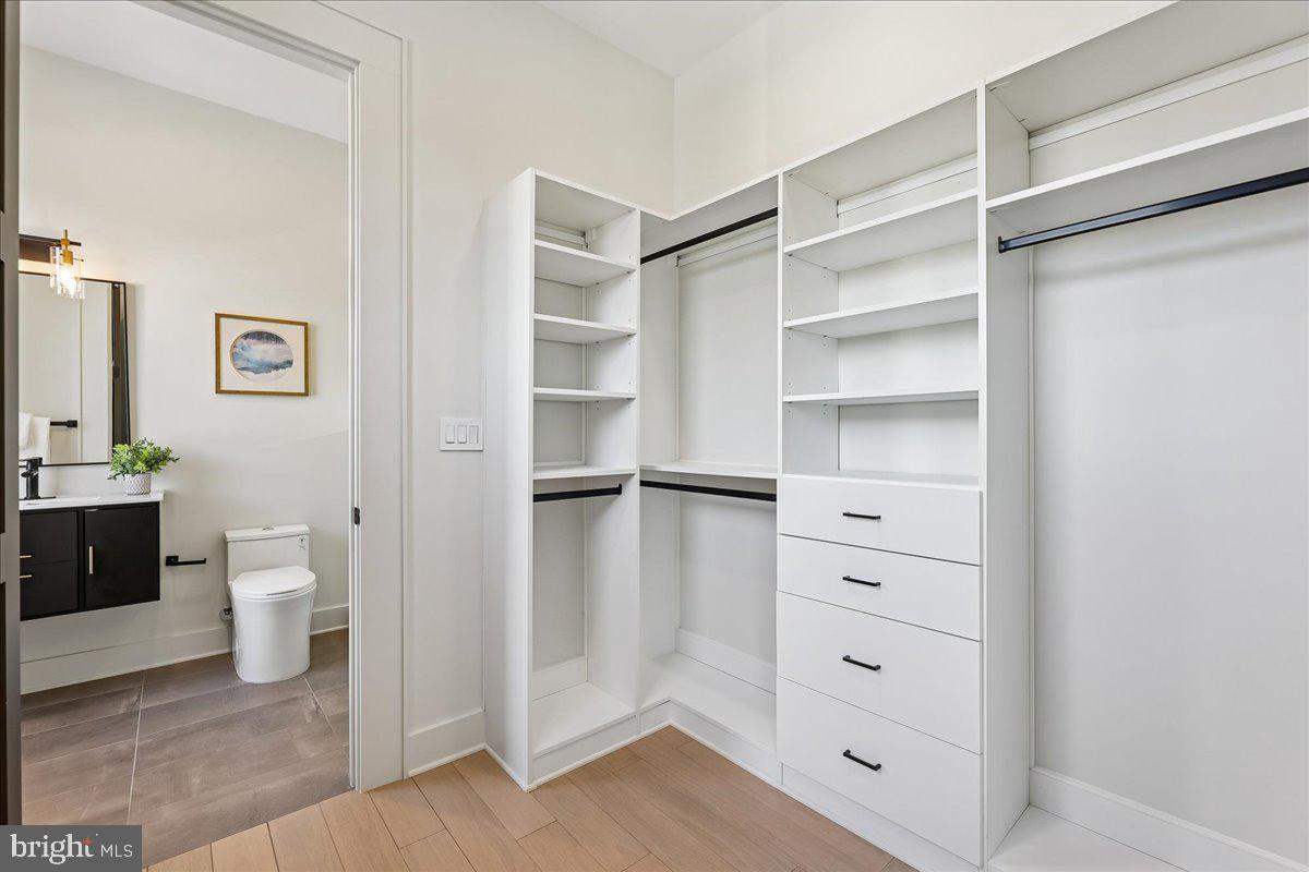 AMERICAN UNIVERSITY PARK - Residential