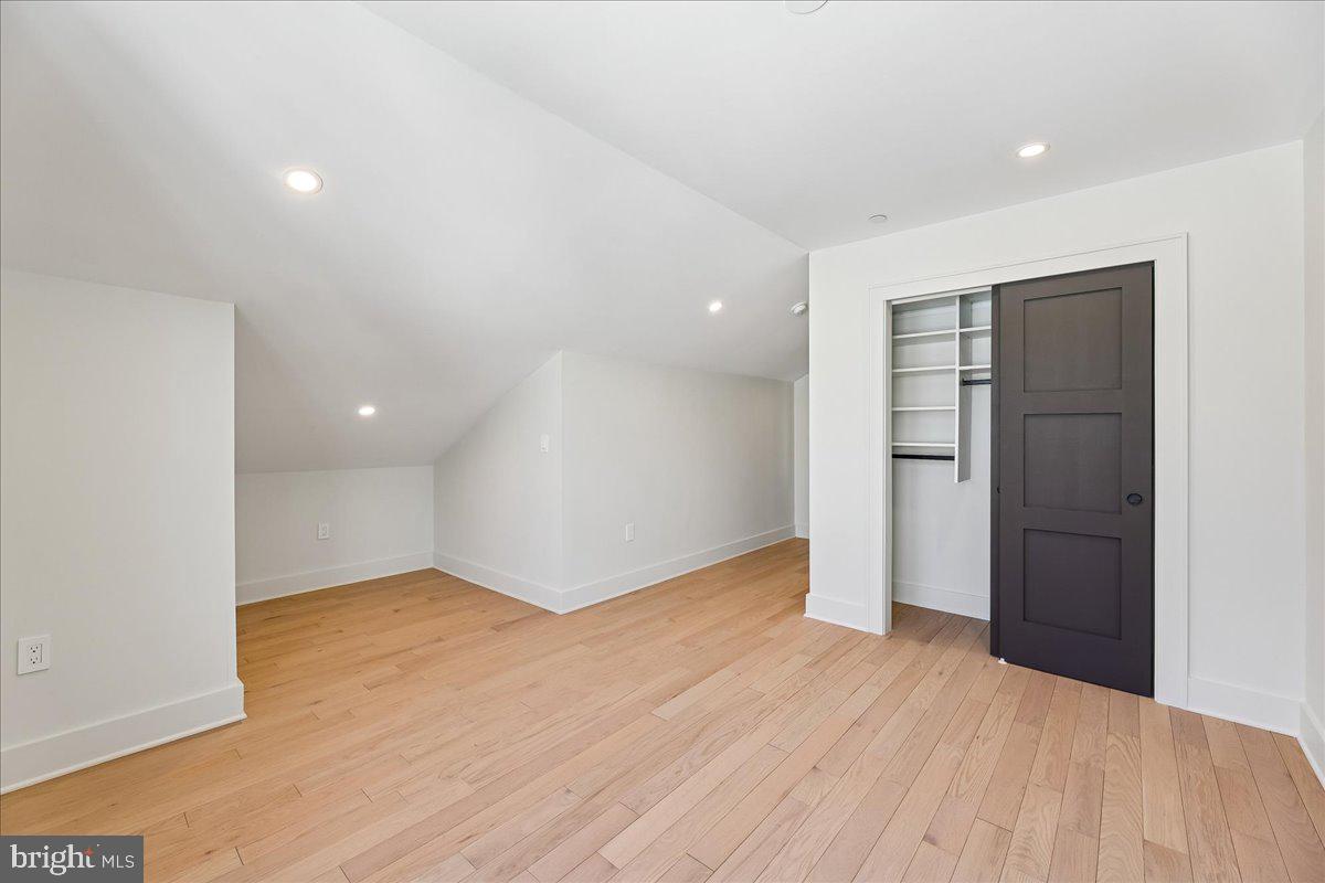 AMERICAN UNIVERSITY PARK - Residential