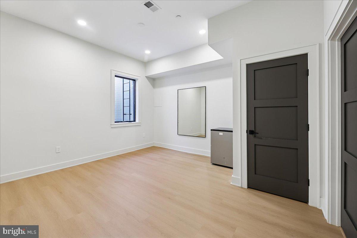 AMERICAN UNIVERSITY PARK - Residential