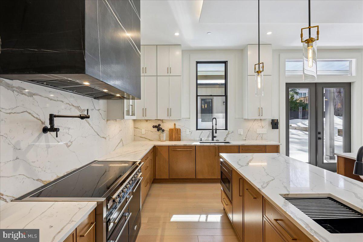 AMERICAN UNIVERSITY PARK - Residential