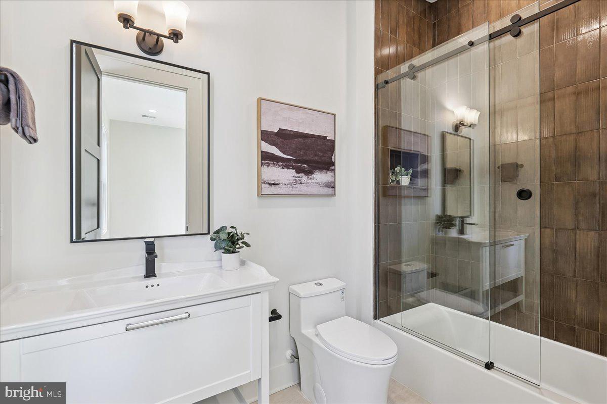 AMERICAN UNIVERSITY PARK - Residential