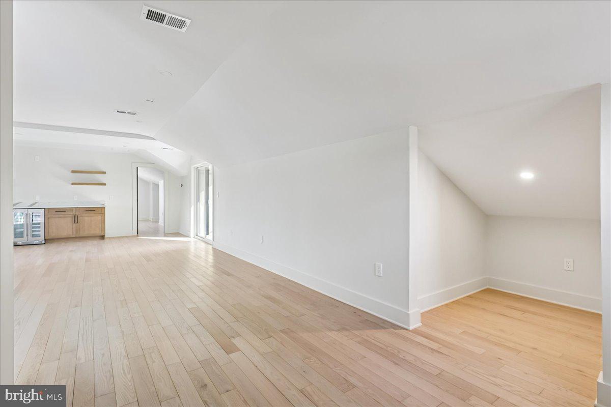 AMERICAN UNIVERSITY PARK - Residential