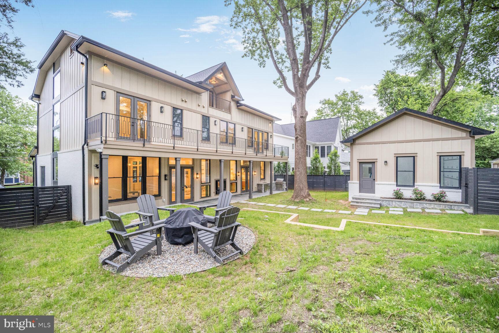 AMERICAN UNIVERSITY PARK - Residential