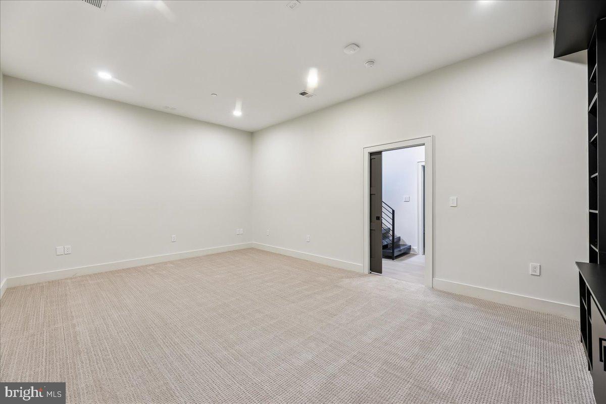 AMERICAN UNIVERSITY PARK - Residential