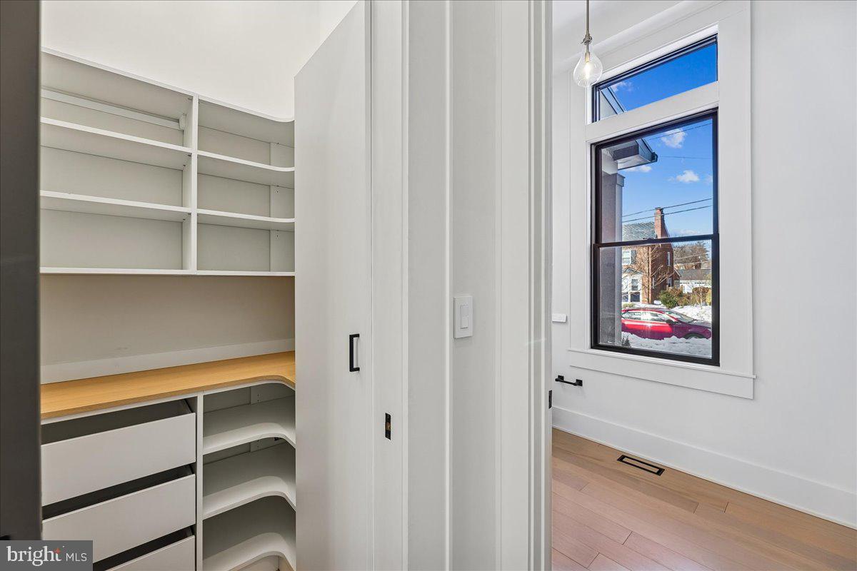 AMERICAN UNIVERSITY PARK - Residential