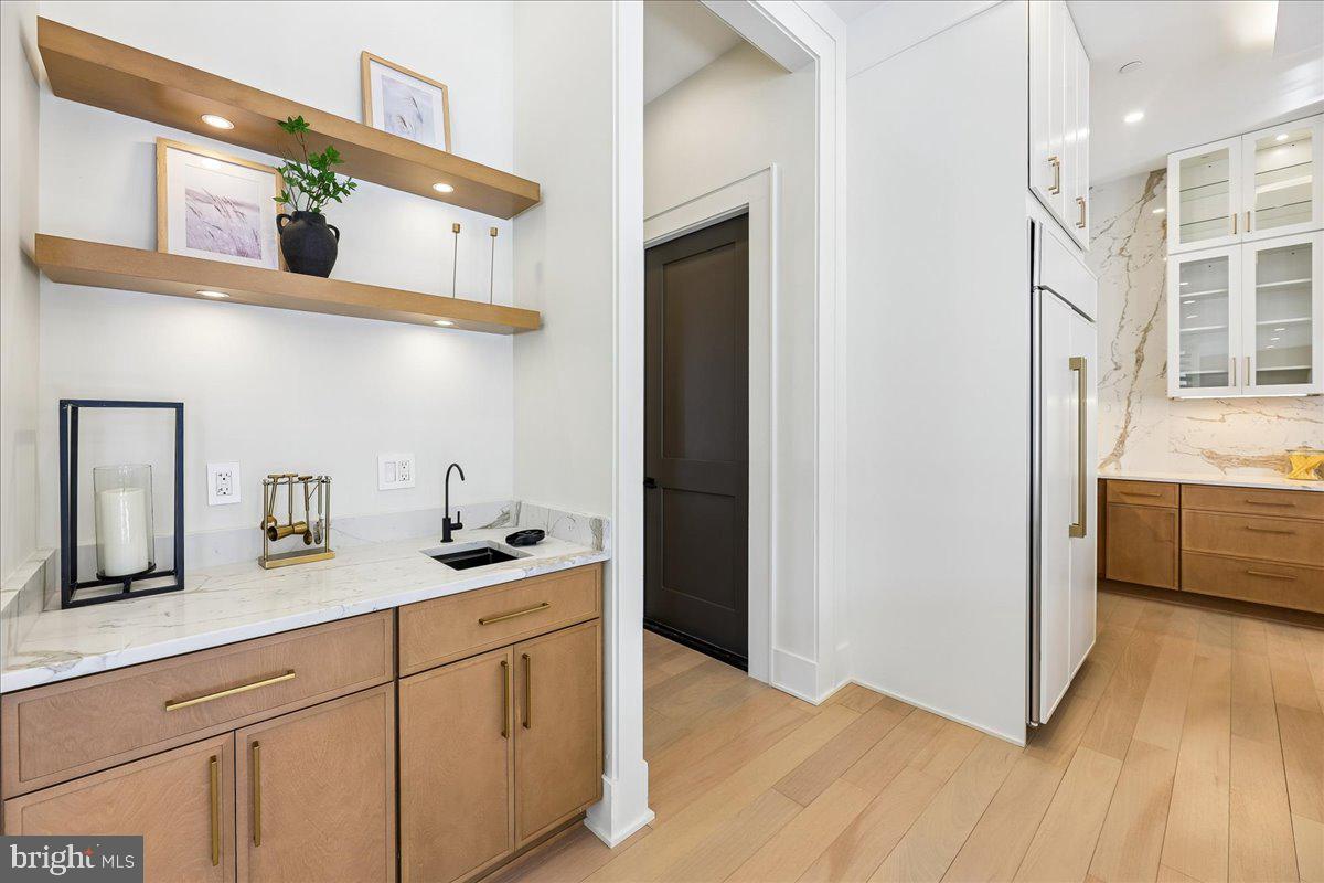 AMERICAN UNIVERSITY PARK - Residential