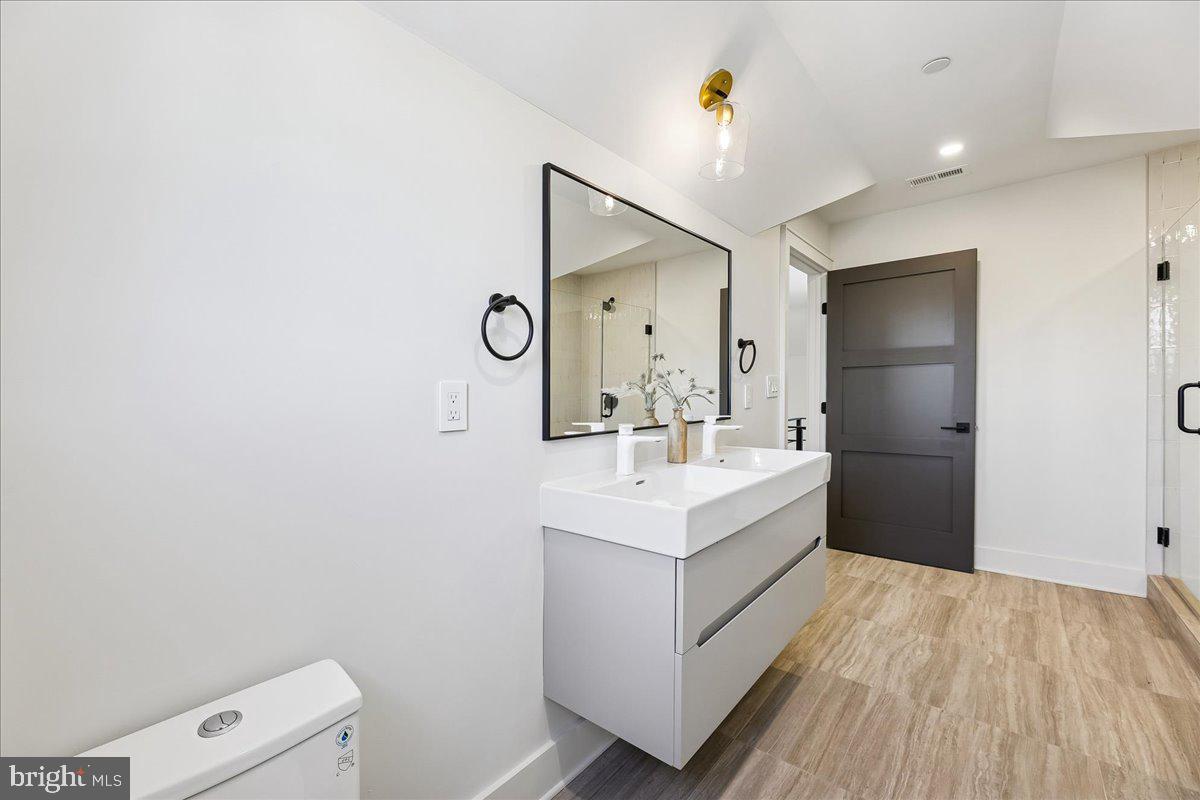 AMERICAN UNIVERSITY PARK - Residential