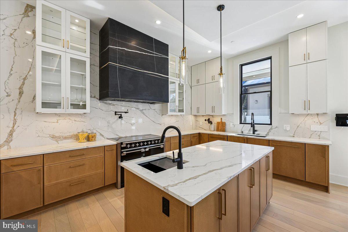 AMERICAN UNIVERSITY PARK - Residential