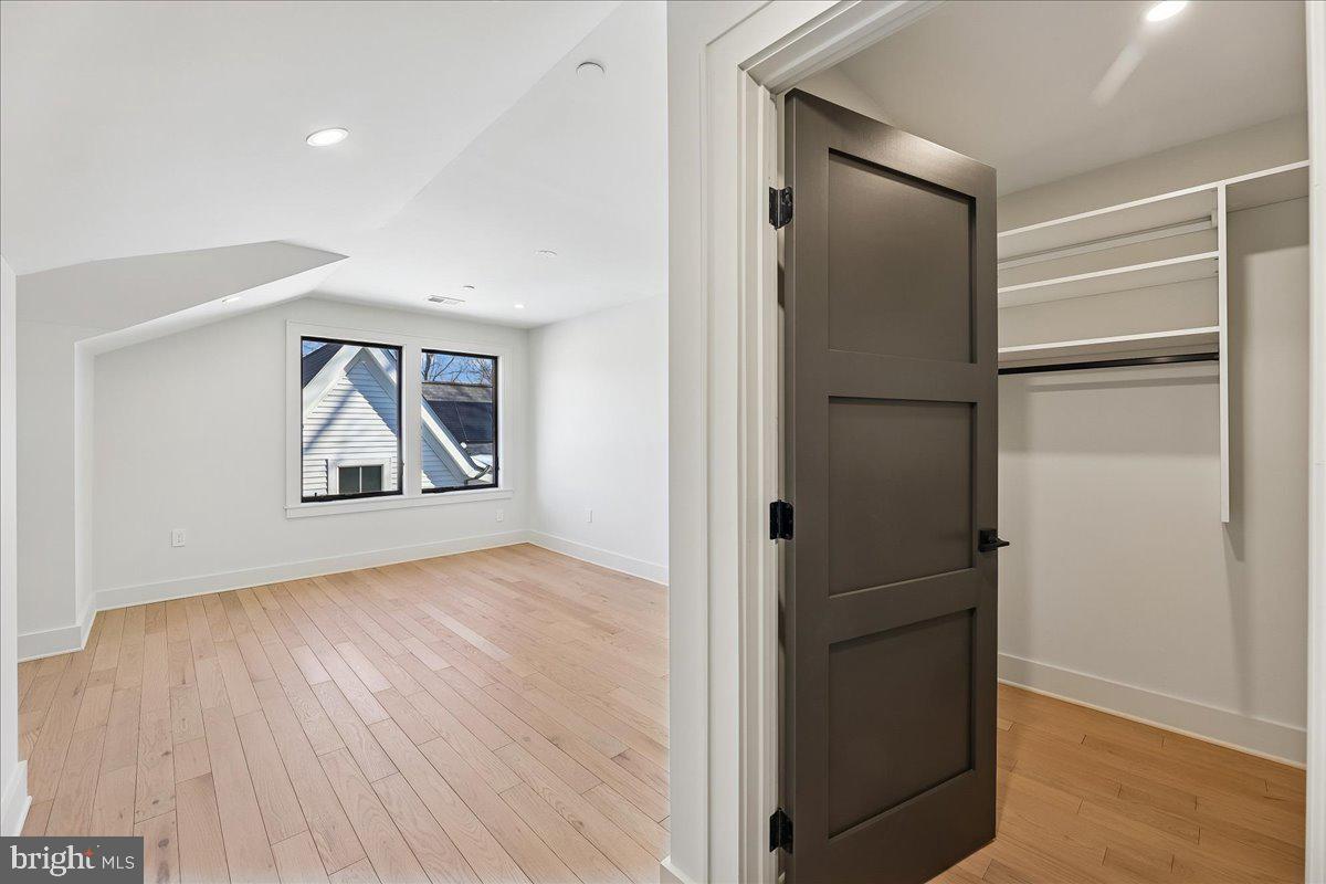 AMERICAN UNIVERSITY PARK - Residential