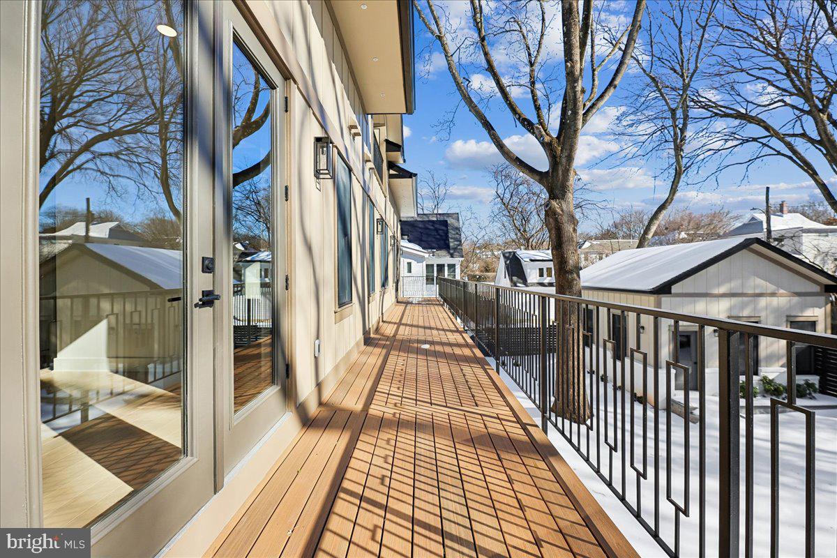 AMERICAN UNIVERSITY PARK - Residential