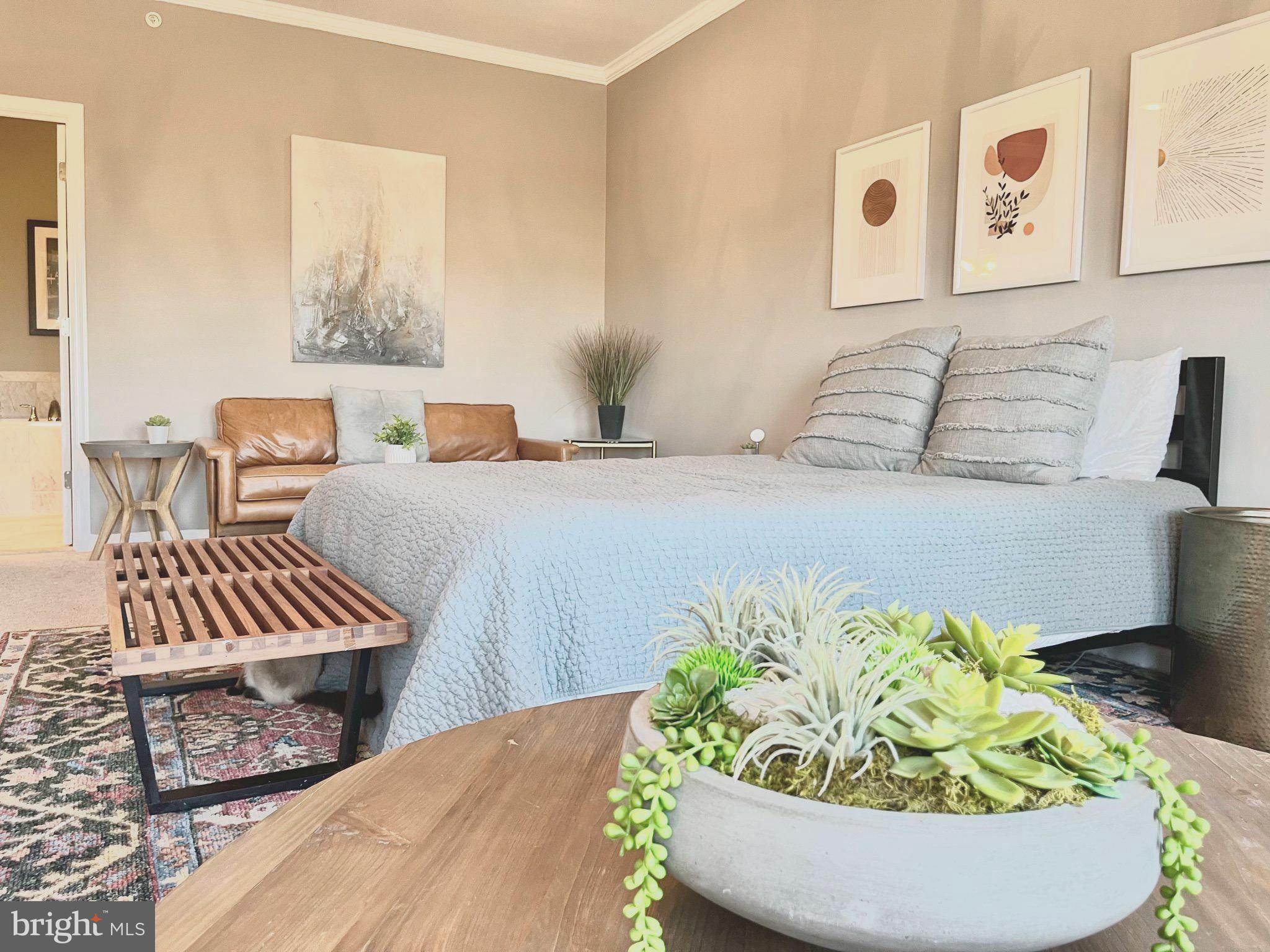 LOFTS AT VILLAGE WALK - Residential