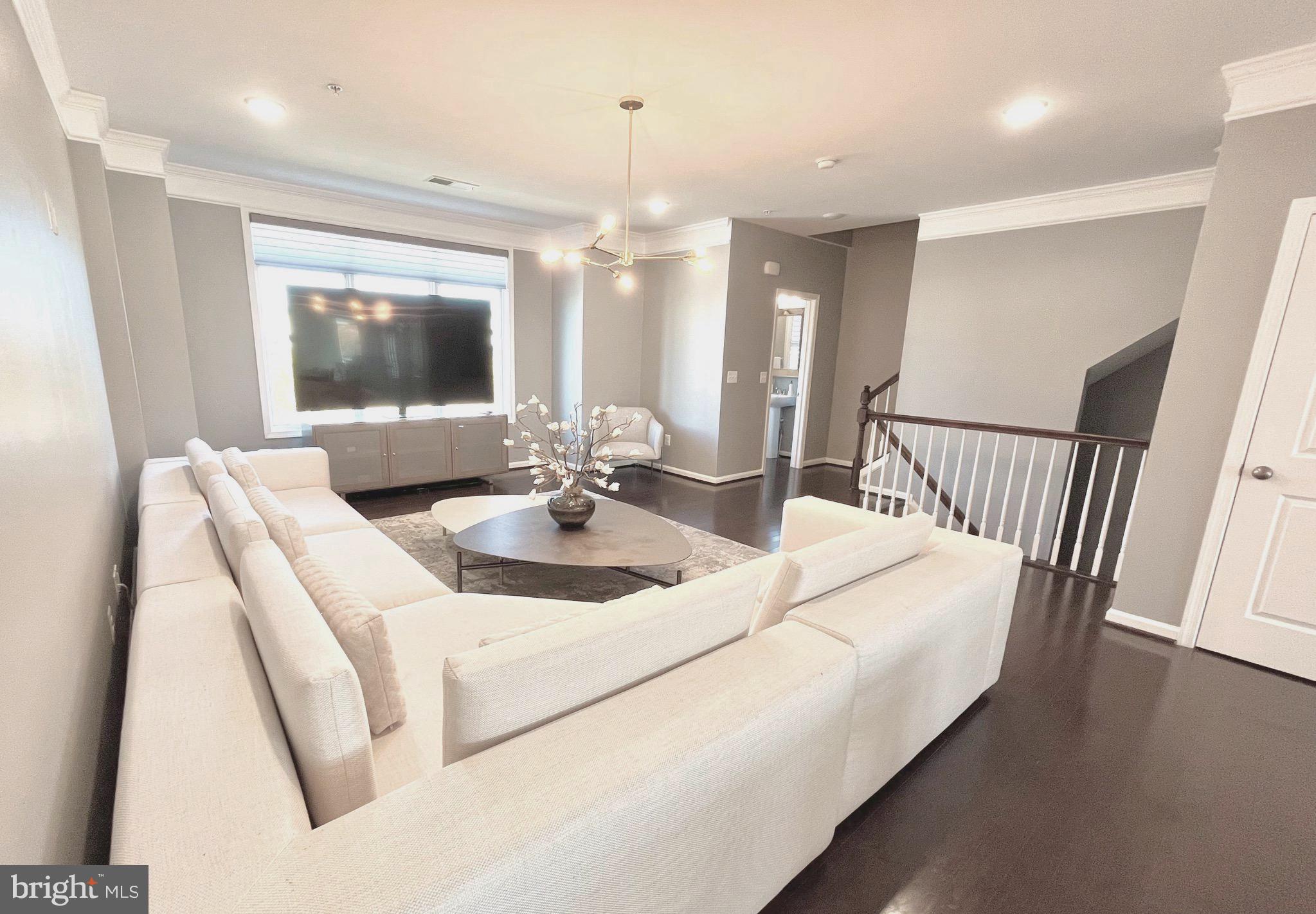 LOFTS AT VILLAGE WALK - Residential