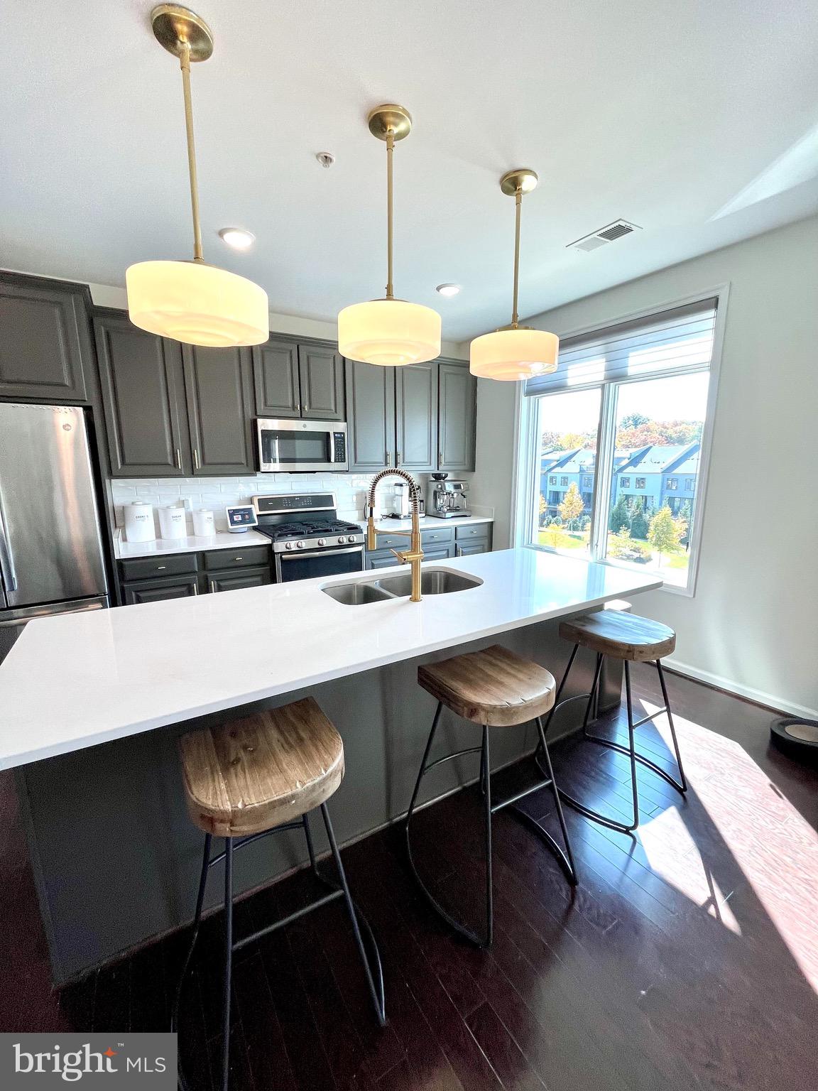 LOFTS AT VILLAGE WALK - Residential