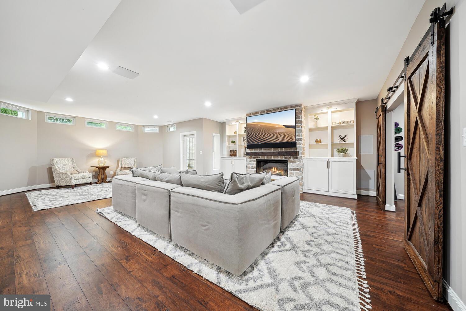 BROADLANDS SOUTH - Residential