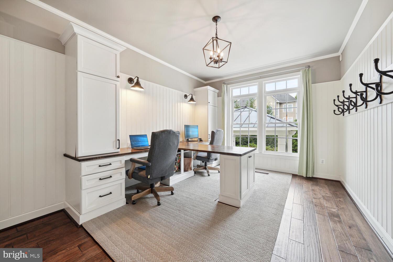 BROADLANDS SOUTH - Residential