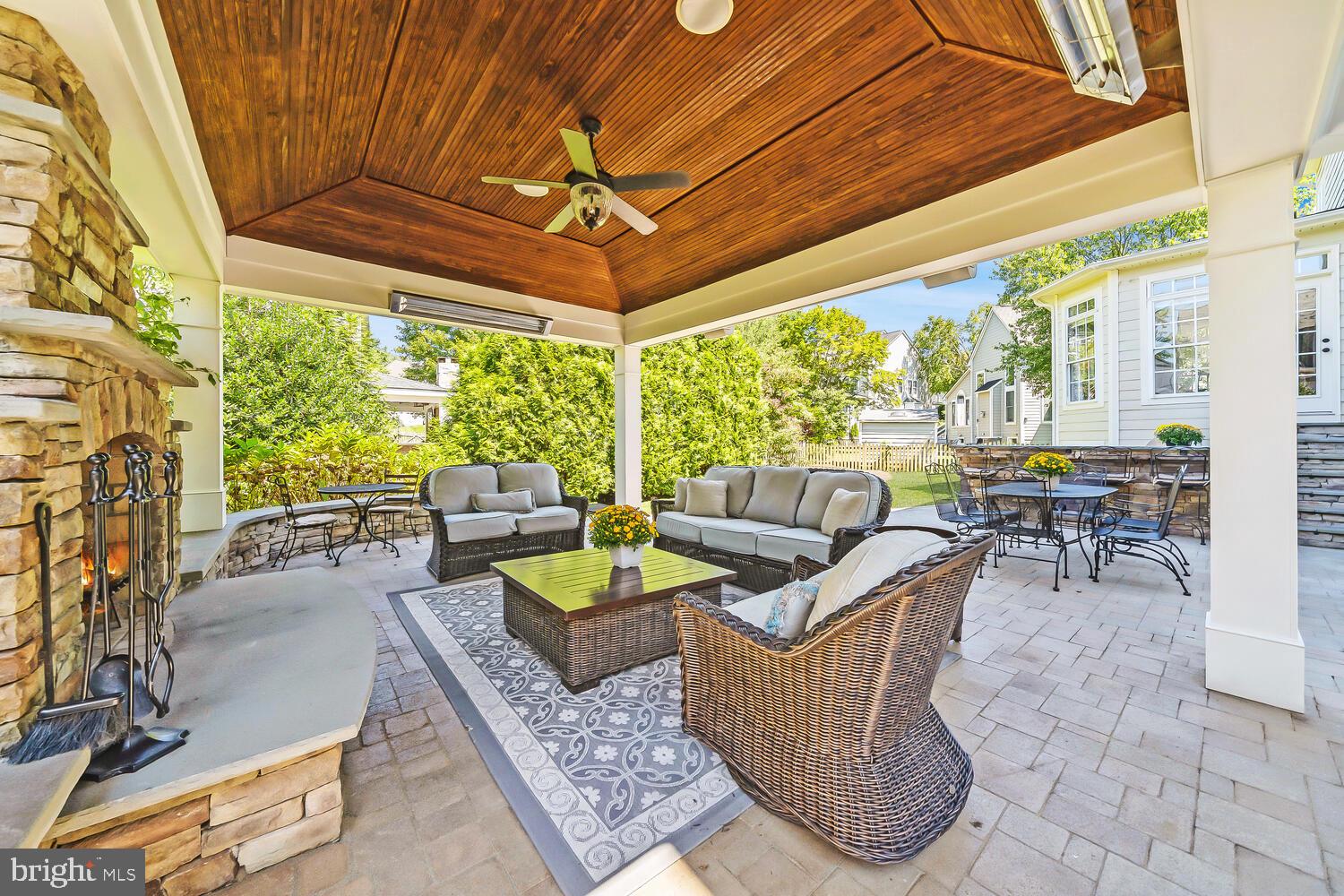 BROADLANDS SOUTH - Residential